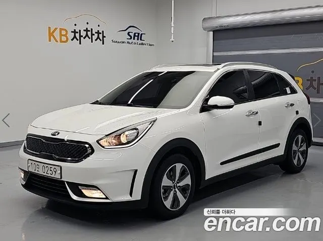 KIA NIRO 2017 — 176 270 км, белый, Корея — под ключ — фото 12