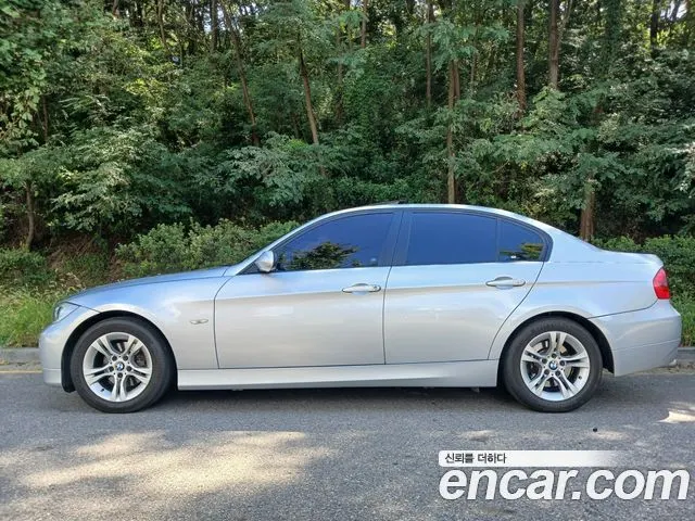BMW 3 SERIES 2008 — 32 047 км, серебристо-серый, Корея — под ключ — фото 1