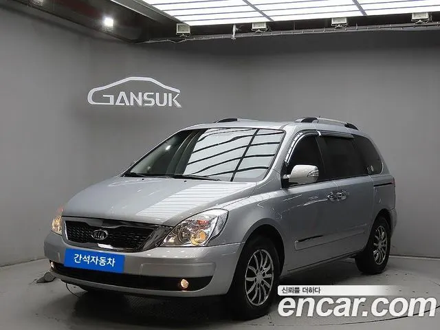 KIA CARNIVAL R 2010