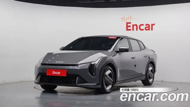 KIA EV4 2027