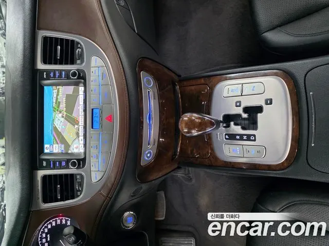 HYUNDAI GENESIS 2011 — 221 800 км, серебристо-серый, Корея — под ключ — фото 10