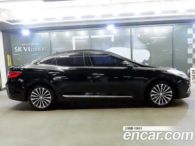 HYUNDAI GRANDEUR 2014 — 197 315 км, чёрный, Корея — под ключ — фото 3