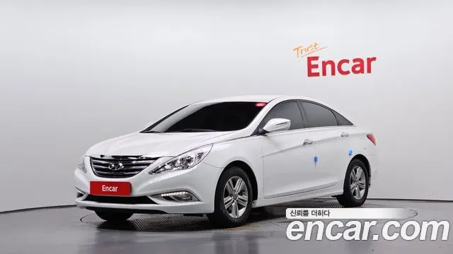 HYUNDAI SONATA THE BRILLIANT 2013 — 141 565 км, белый, Корея — под ключ — фото 1