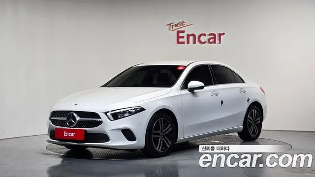 MERCEDES-BENZ A-CLASS W177 2023