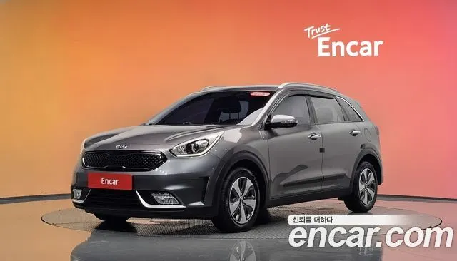 KIA NIRO 2018 — 98 642 км, серый, Корея — под ключ — фото 2