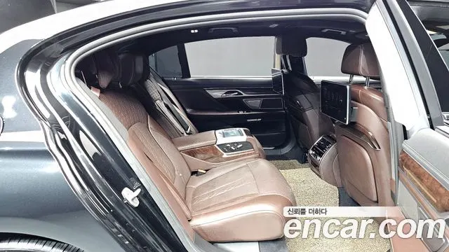 BMW 7 SERIES 2016 — 179 386 км, чёрный, Корея — под ключ — фото 12