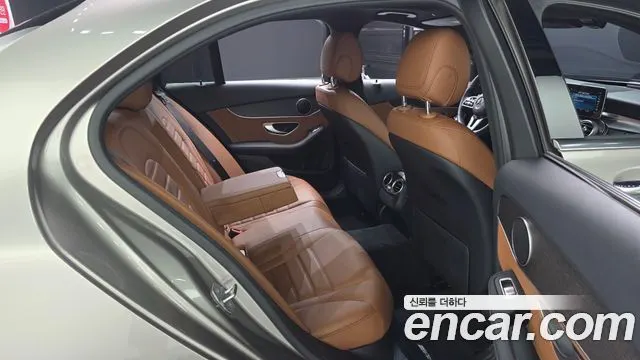 MERCEDES-BENZ C-CLASS W205 2019 — 67 368 км, серебристо-серый, Корея — под ключ — фото 12