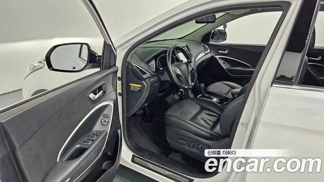 HYUNDAI SANTA FE 2016 — 127 217 км, белый, Корея — под ключ — фото 10