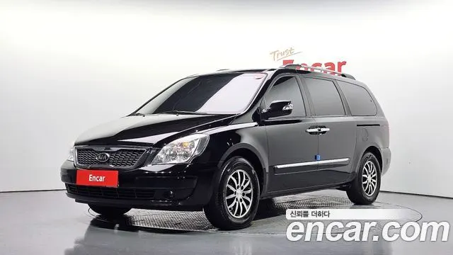KIA CARNIVAL R 2012