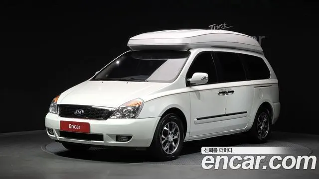 KIA CARNIVAL R 2013