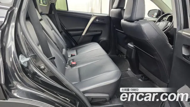 TOYOTA RAV4 2015 — 109 590 км, чёрный, Корея — под ключ — фото 12