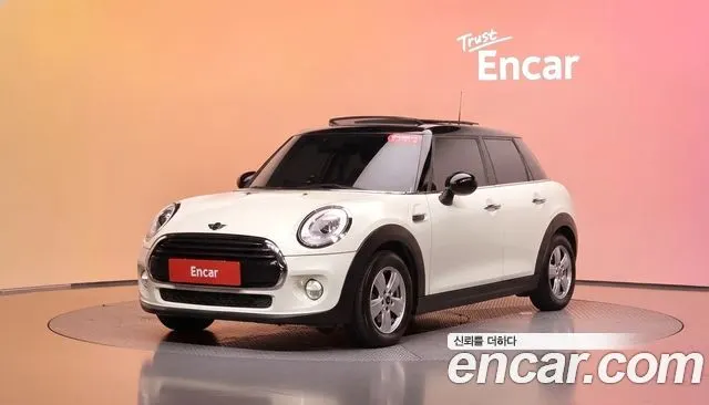 MINI COOPER D 2017 — 103 461 км, белый-перламутр, Корея — под ключ — фото 2