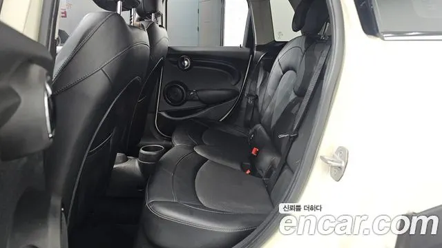MINI COOPER D 2017 — 103 461 км, белый-перламутр, Корея — под ключ — фото 12