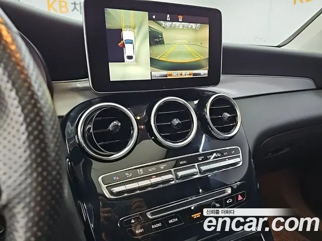 MERCEDES-BENZ GLC-CLASS X253 2018 — 152 794 км, белый, Корея — под ключ — фото 10