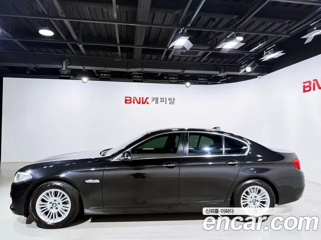 BMW 5 SERIES 2015 — 244 302 км, чёрный, Корея — под ключ — фото 3