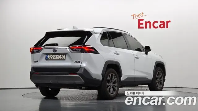 TOYOTA RAV4 — из Кореи под ключ