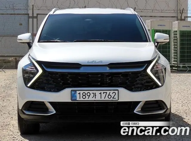 KIA SPORTAGE HYBRID 2023 — 65 624 км, белый, Корея — под ключ — фото 7