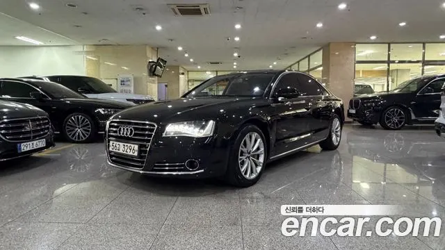 AUDI A8 2011 — 146 519 км, чёрный, Корея — под ключ — фото 1