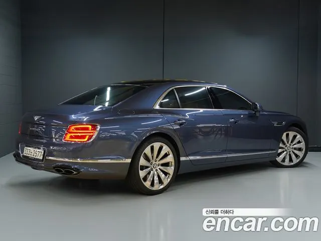 BENTLEY FLYING SPUR 2021 — 10 990 км, синий, Корея — под ключ — фото 3