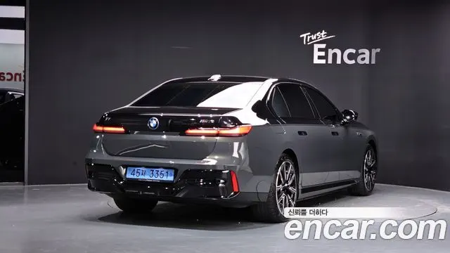 BMW I7 2025