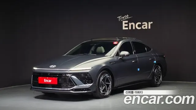 HYUNDAI SONATA HYBRID 2025