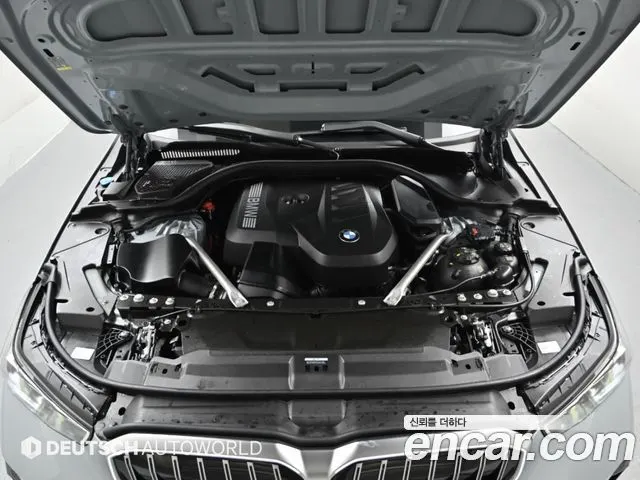 BMW 5 SERIES 2025 — 8 797 км, светло-серебристый, Корея — под ключ — фото 6