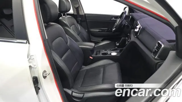 KIA SPORTAGE 2016 — 176 383 км, белый, Корея — под ключ — фото 11