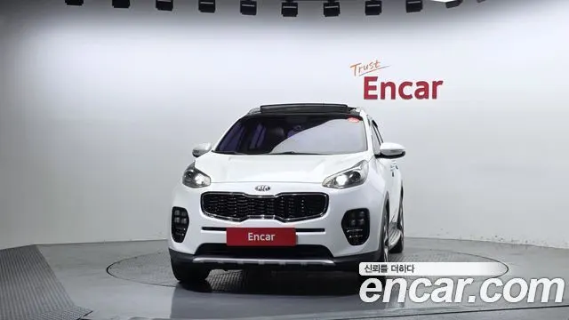 KIA SPORTAGE 2016 — 176 383 км, белый, Корея — под ключ — фото 3
