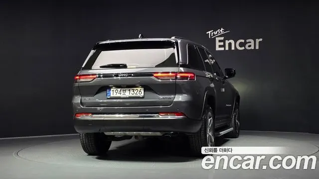 JEEP GRAND CHEROKEE 2023 — 18 818 км, серый, Корея — под ключ — фото 4