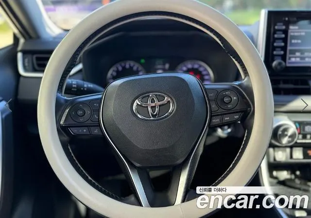 TOYOTA RAV4 2019 — 128 035 км, белый, Корея — под ключ — фото 8