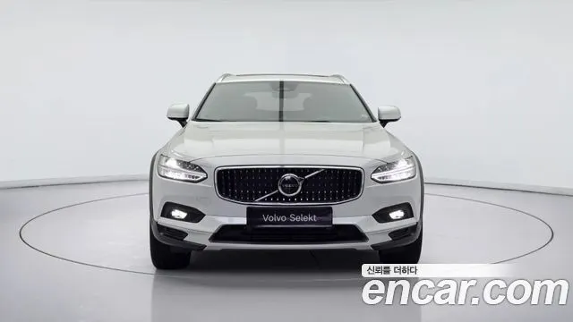 VOLVO V90 CROSS COUNTRY 2024 — 12 345 км, белый, Корея — под ключ — фото 2