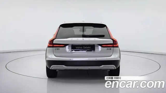 VOLVO V90 CROSS COUNTRY 2024 — 12 345 км, белый, Корея — под ключ — фото 5