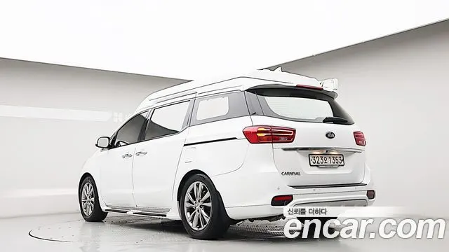 KIA CARNIVAL 2019 — 66 956 км, белый, Корея — под ключ — фото 4