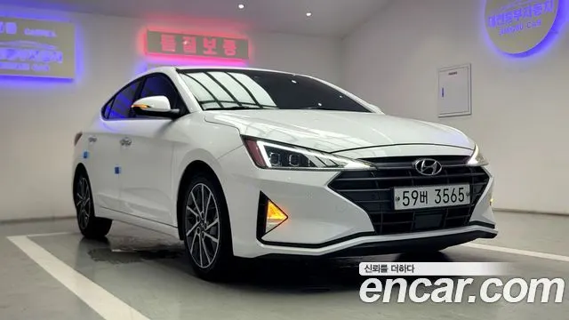 HYUNDAI AVANTE 2019 — 143 065 км, белый, Корея — под ключ — фото 3