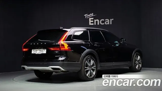 VOLVO V90 CROSS COUNTRY 2018 — 95 449 км, чёрный, Корея — под ключ — фото 2