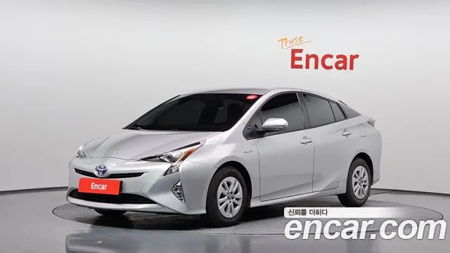 TOYOTA PRIUS 2018