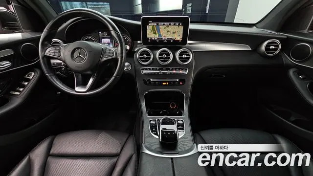 MERCEDES-BENZ GLC-CLASS X253 2019 — 45 519 км, чёрный, Корея — под ключ — фото 7