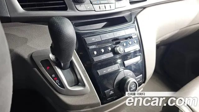 HONDA ODYSSEY 2013 — 151 643 км, серебристо-серый, Корея — под ключ — фото 9