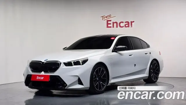 BMW M5 2025