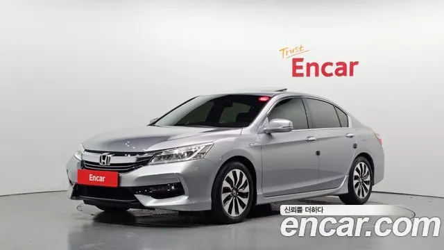 HONDA ACCORD 2017 — 126 179 км, серебристо-серый, Корея — под ключ — фото 1