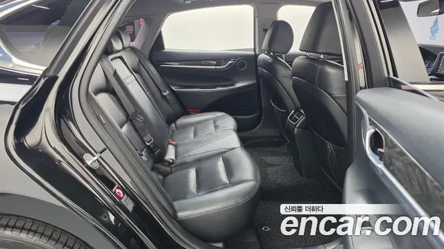 HYUNDAI GRANDEUR 2019 — 145 089 км, чёрный, Корея — под ключ — фото 11