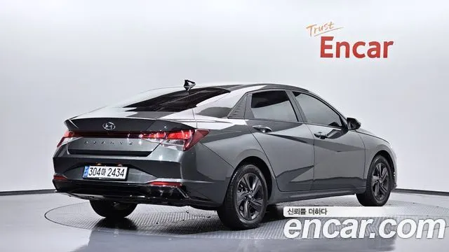 HYUNDAI AVANTE HYBRID 2021