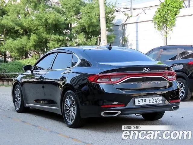 HYUNDAI GRANDEUR HYBRID 2018 — 211 756 км, чёрный, Корея — под ключ — фото 3
