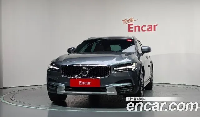 VOLVO V90 CROSS COUNTRY 2018 — 75 316 км, серый, Корея — под ключ — фото 3