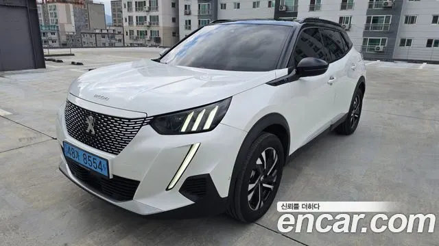 PEUGEOT E-2008 2023