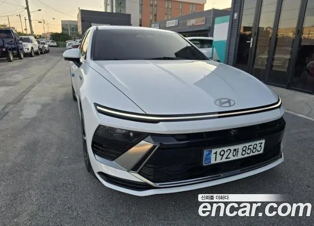 HYUNDAI SONATA HYBRID 2024