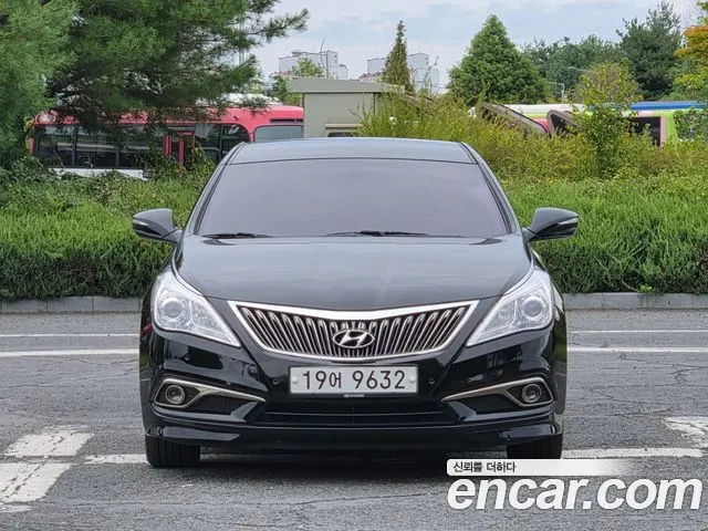 HYUNDAI GRANDEUR 2016 — 181 903 км, чёрный, Корея — под ключ — фото 1