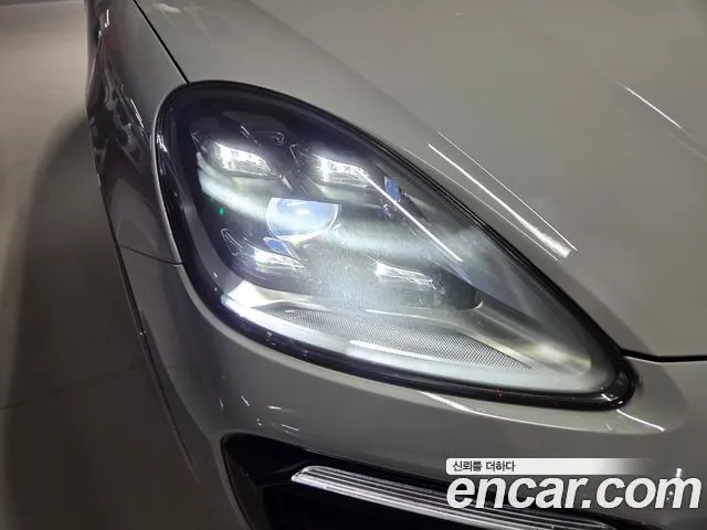 PORSCHE CAYENNE 2023 — 53 000 км, серебристо-серый, Корея — под ключ — фото 3