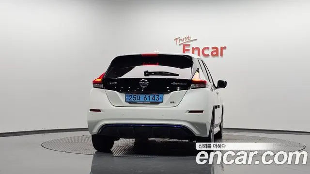 NISSAN LEAF 2019 — 114 069 км, белый, Корея — под ключ — фото 4
