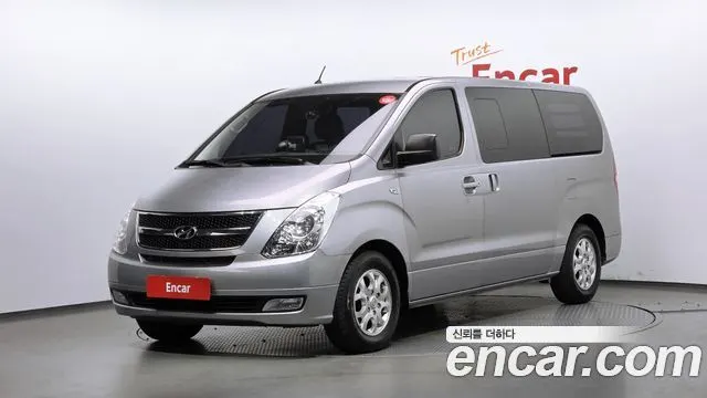 HYUNDAI GRAND STAREX 2015